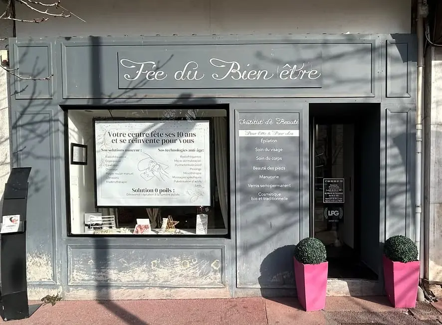 Devanture de l'institut de Draguignan