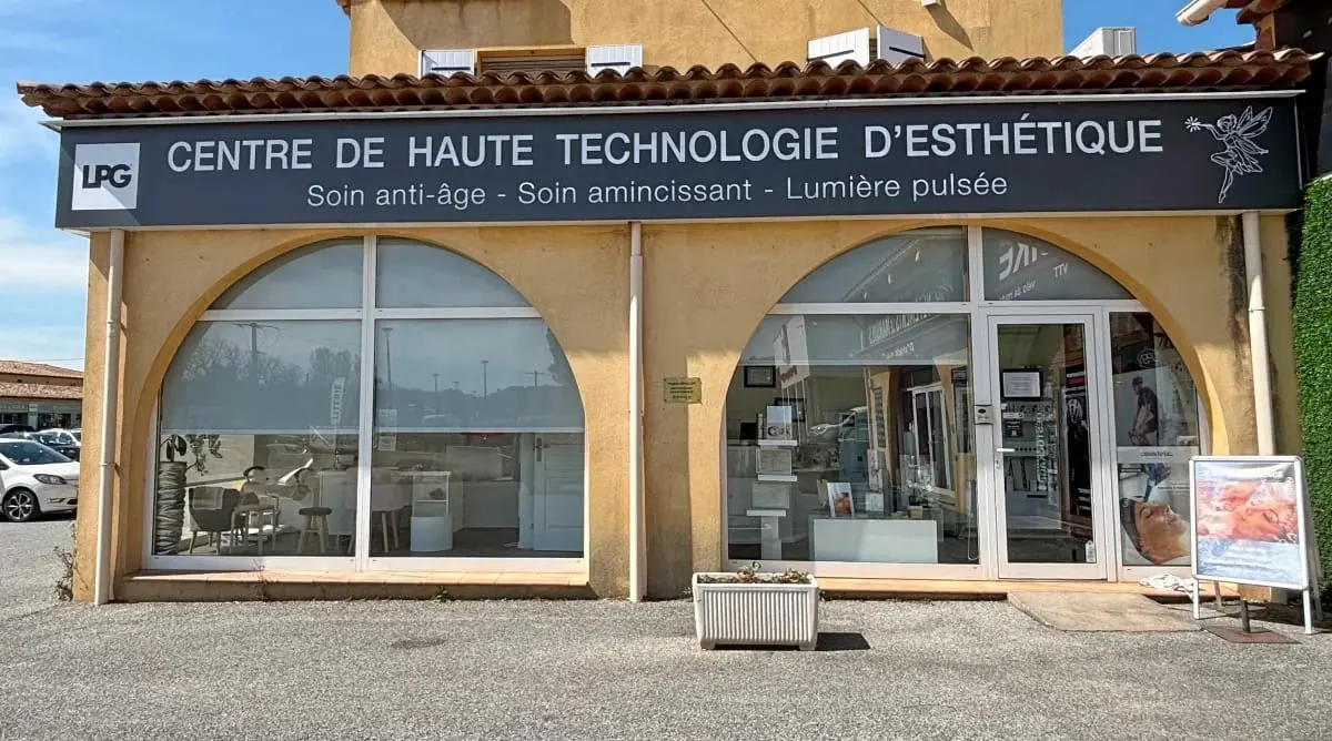 Devanture de l'institut de Montauroux